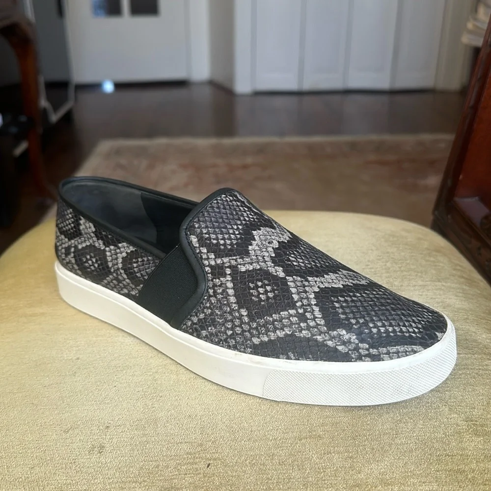 Vince Women's Blair Leather Slip On Sneakers Gray Snake Print Size 9.5